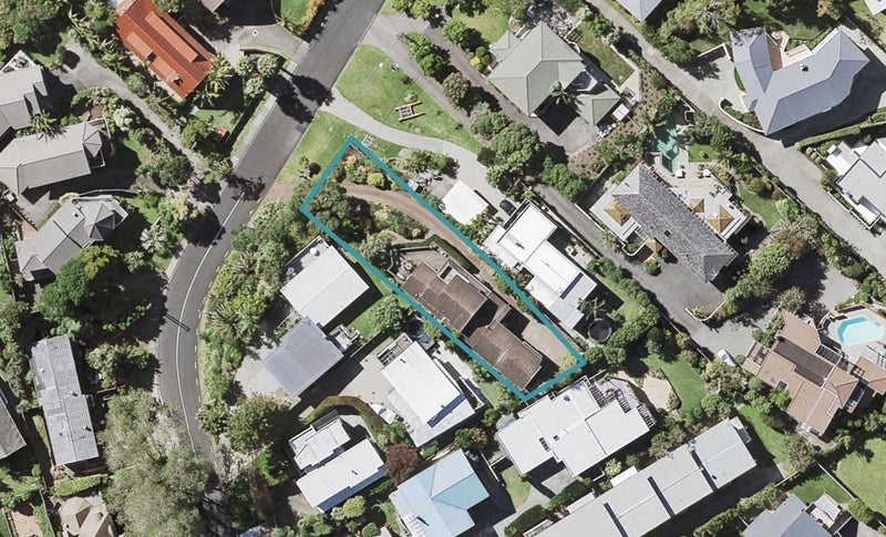 15 Braemar Road, Castor Bay, Auckland - Carousel 1