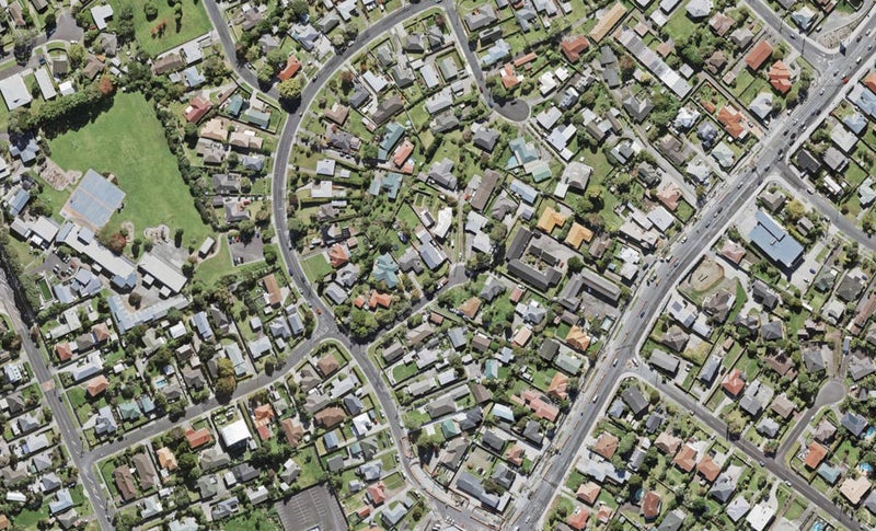 8C Rowan Terrace, Te Atatu South, Auckland - Carousel 1