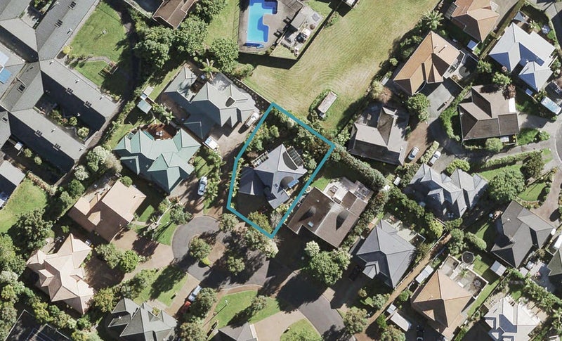 25 Connemara Court, West Harbour, Auckland - Carousel 1