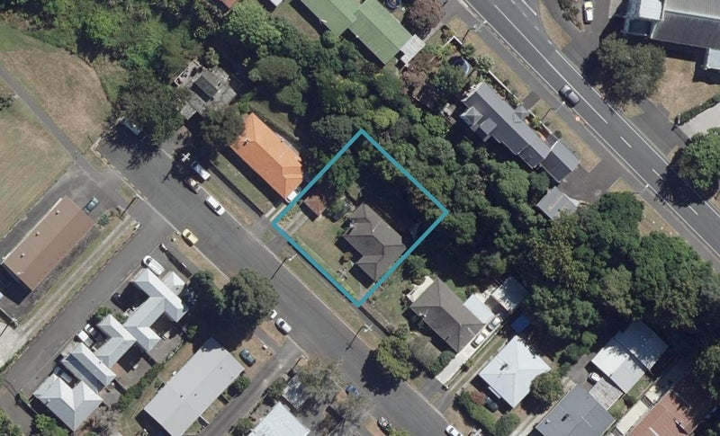 22 Opoia Road, Hamilton East, Hamilton - Carousel 1