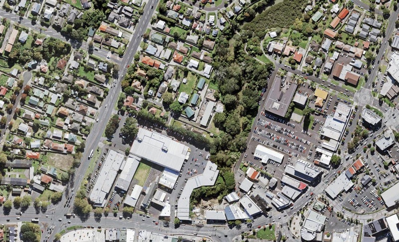 12 Kaponga Crescent, New Lynn, Auckland - Carousel 1