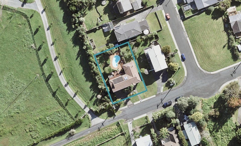27 Gails Drive, Albany - Carousel 1