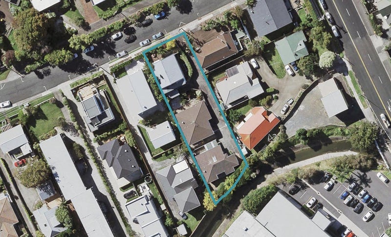 2/2 Wolsley Avenue, Milford, Auckland - Carousel 1