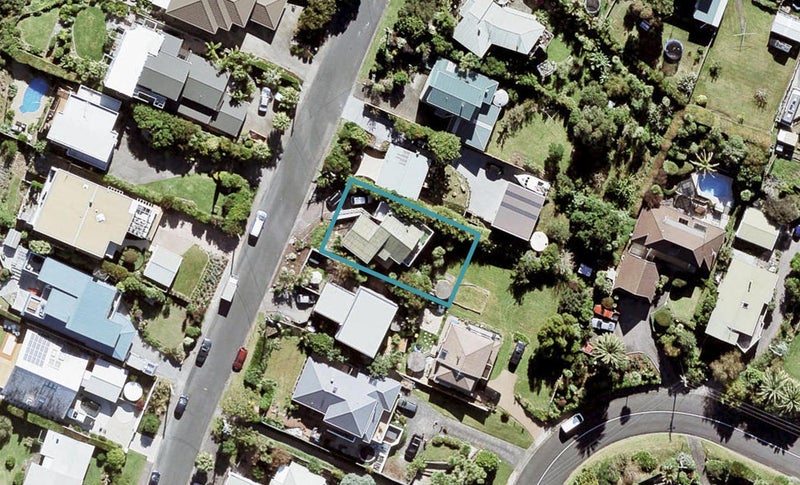 55 Ardern Avenue, Stanmore Bay, Whangaparaoa - Carousel 1
