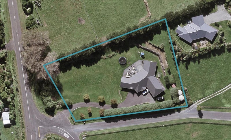 1 Parrs Road, Hurworth, New Plymouth - Carousel 1