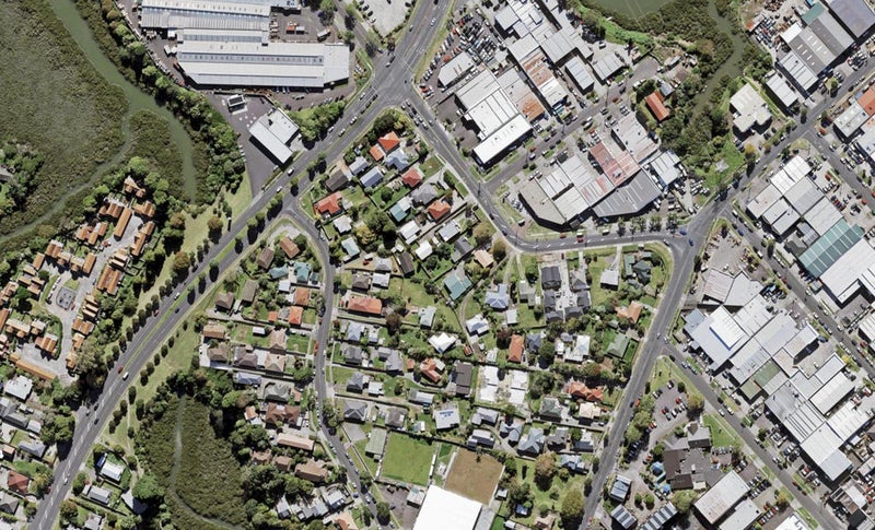7/16 Binsted Road, New Lynn, Auckland - Carousel 1
