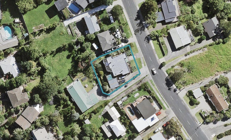158 Glengarry Road, Glen Eden, Auckland - Carousel 1