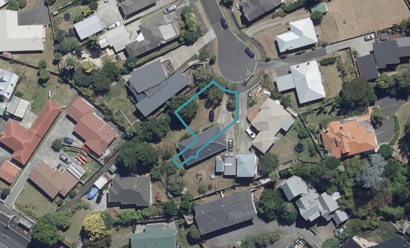 1/10 Elizabeth Street, Beerescourt, Hamilton - Carousel 1