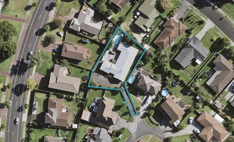 Property Valuation for 8 Rarahu Place, The Gardens, Auckland | Trade Me ...