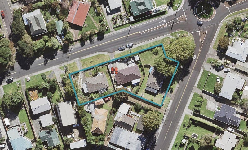 1/90 Salisbury Road, Birkdale, Auckland - Carousel 1