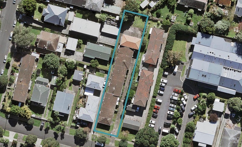 2/19 Coyle Street, Sandringham, Auckland - Carousel 1