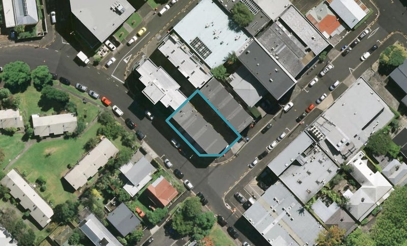 2/32 Ireland Street, Freemans Bay, Auckland - Carousel 1