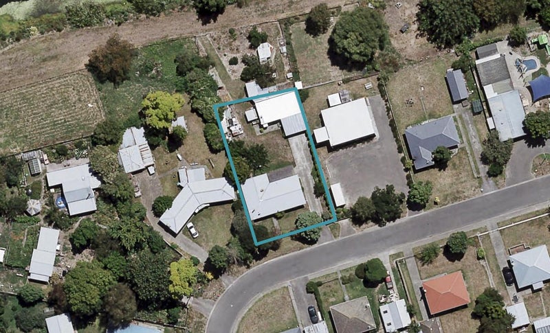 11 Essex Crescent, Whakatu, Hastings - Carousel 1