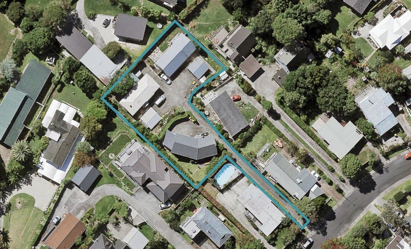 2/13 Springfield Street, Forrest Hill, Auckland - Carousel 1