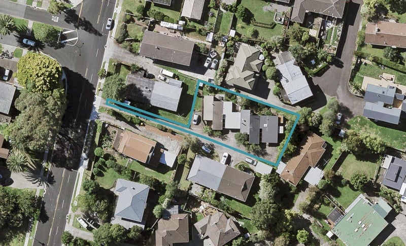 1/47 Glenmore Road, Sunnyhills, Auckland - Carousel 1