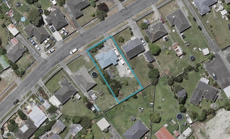 20 Maire Street, Otaki - Carousel 1