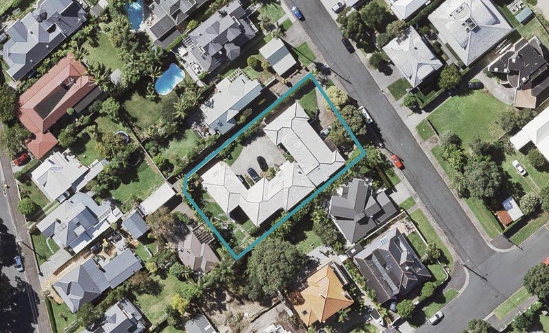 1/1 Rata Road, Devonport, Auckland - Carousel 1