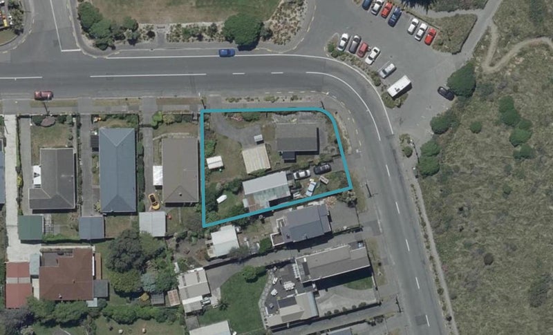 1 Beach Road, North New Brighton, Christchurch - Carousel 1
