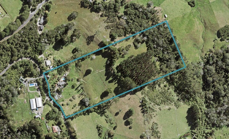 19 Vineyard Road, Henderson Valley, Auckland - Carousel 1