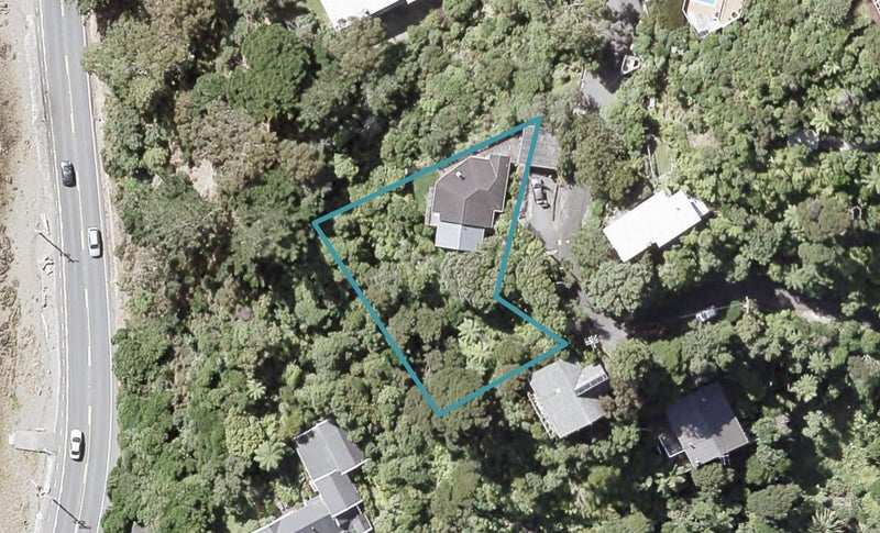 9 Richmond Road, Mahina Bay, Lower Hutt - Carousel 1