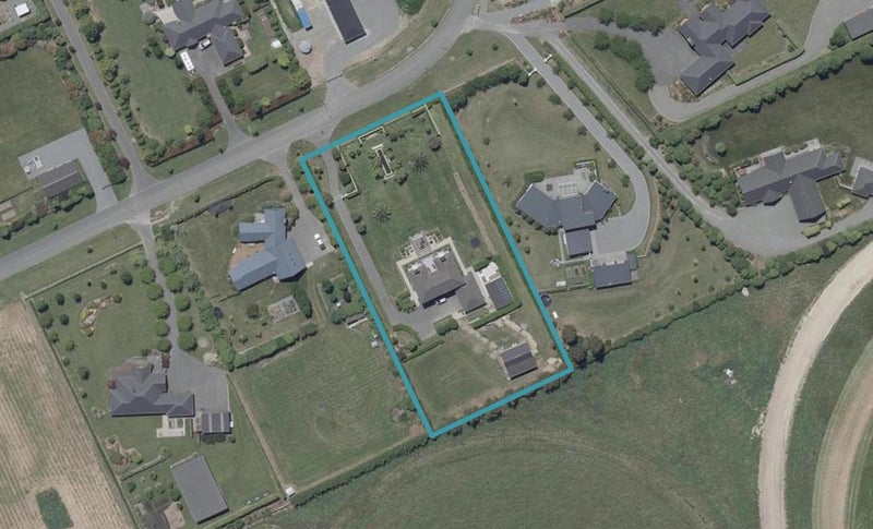 24 Devine Drive, Christchurch - Carousel 1