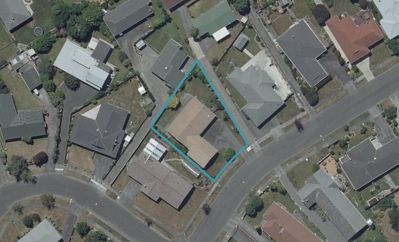 14 Fiona Crescent, Feilding, Feilding - Carousel 1