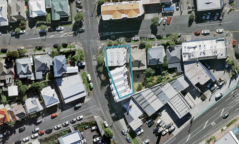 2/10 Rose Road, Grey Lynn, Auckland - Carousel 1