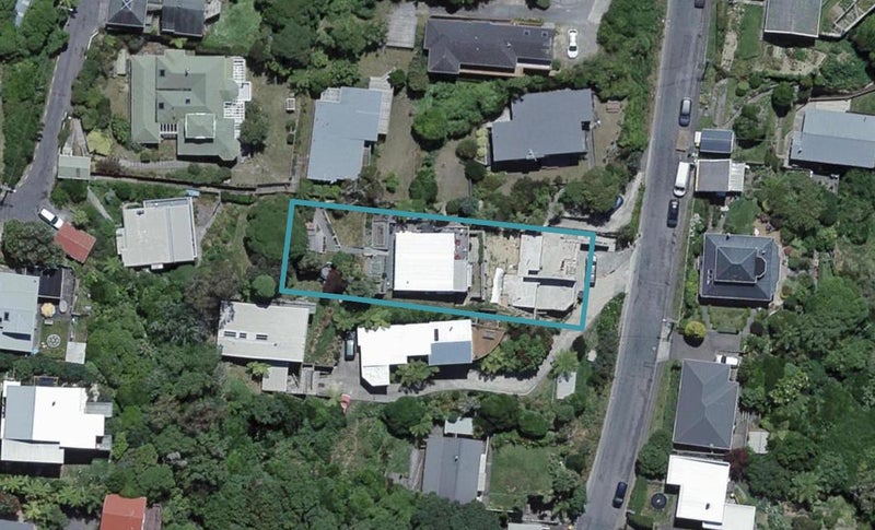 2/27 Whaui Street, Vogeltown, Wellington - Carousel 1