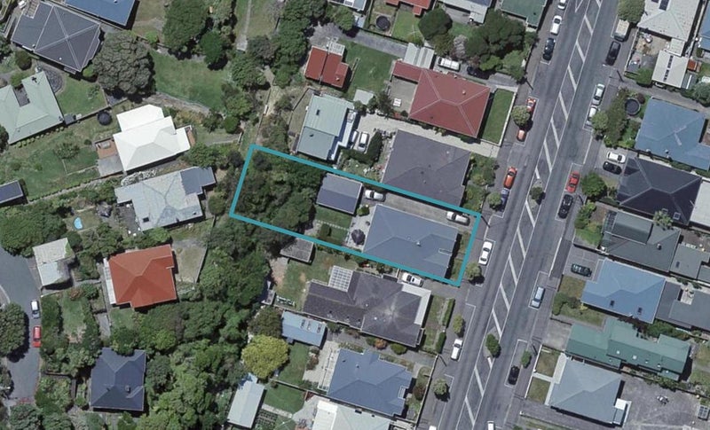 14 Derwent Street, Island Bay, Wellington - Carousel 1