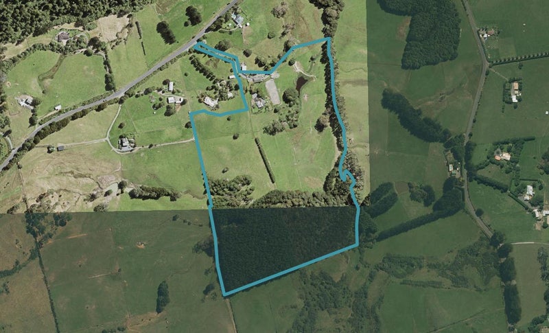 2004 Hunua Road, Papakura - Carousel 1