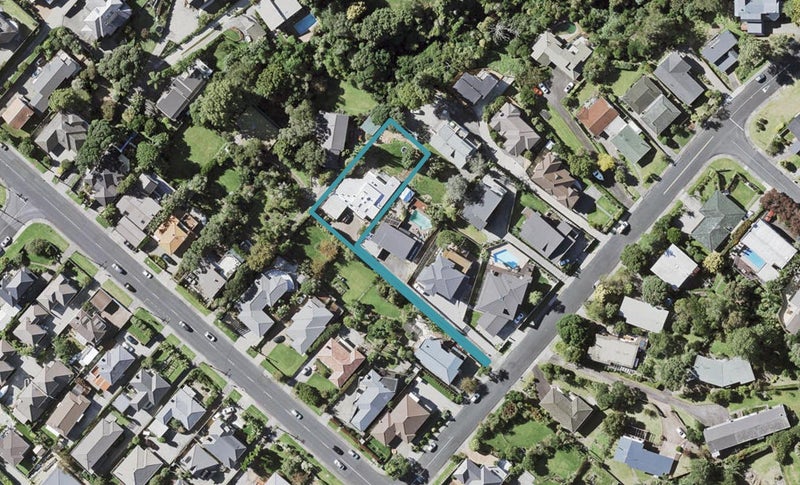 4 Castleton Drive, Howick, Auckland - Carousel 1