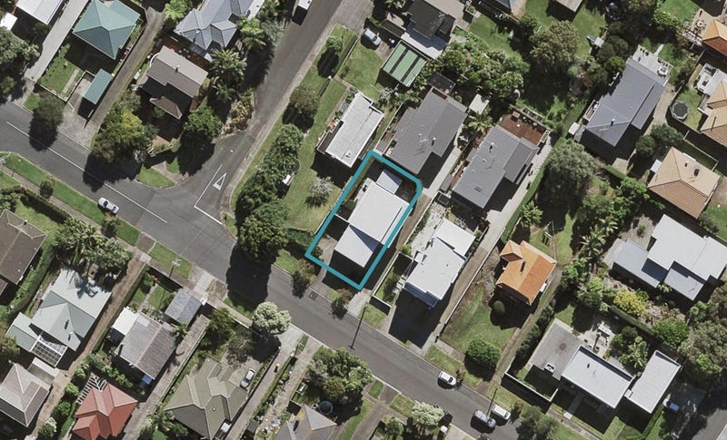 26 Horotutu Road, Greenlane, Auckland - Carousel 1