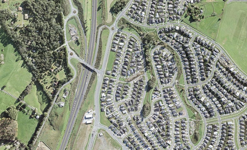1 Kelly Greens, Silverdale, Silverdale - Carousel 1