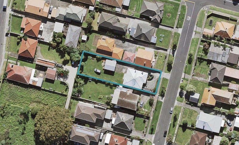 57 Winstone Road, Mount Roskill, Auckland - Carousel 1