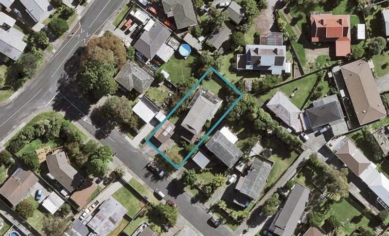 3 Longreach Drive, Sunnyvale, Auckland - Carousel 1