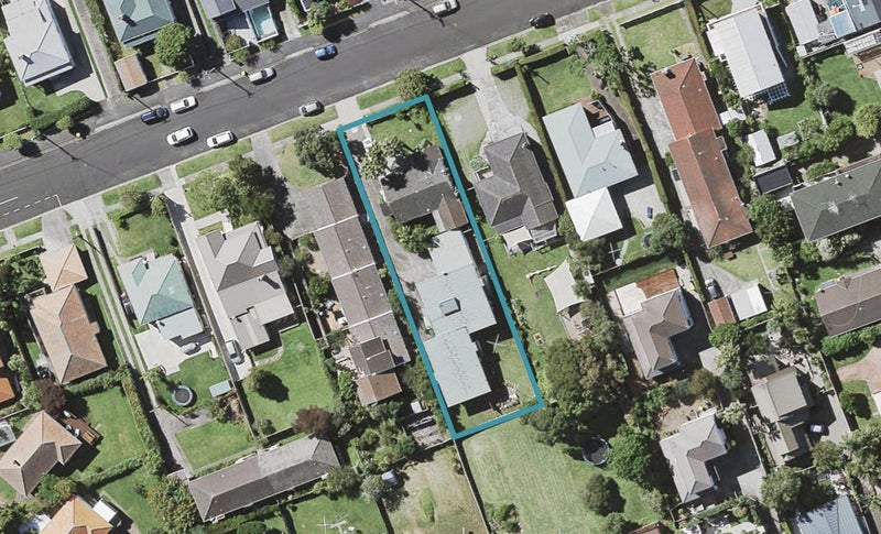 2/9 Kawerau Avenue, Devonport, Auckland - Carousel 1