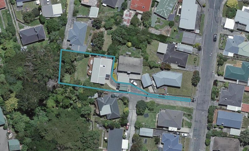 6 Christopher Way, Paparangi, Wellington - Carousel 1