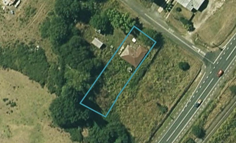 5 Colin White Road, Te Hauke - Carousel 1