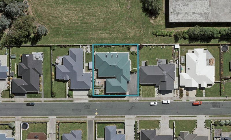 44 Hoffman Court, Waikiwi, Invercargill - Carousel 1