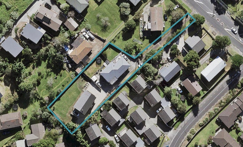 1/183 Royal Road, Massey, Auckland - Carousel 1
