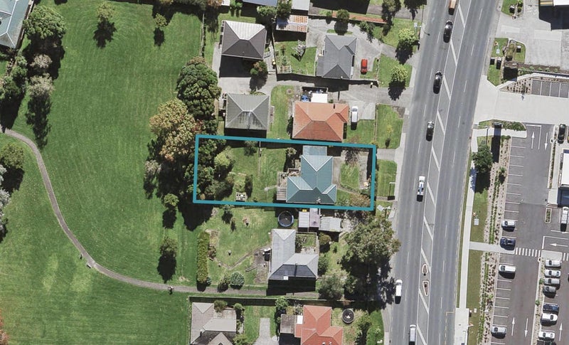302 Lincoln Road, Henderson, Auckland - Carousel 1