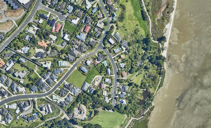 4 Tinopai Drive, Omokoroa, Omokoroa - Carousel 1