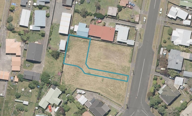 8D Cambridge Street, Gonville, Whanganui - Carousel 1