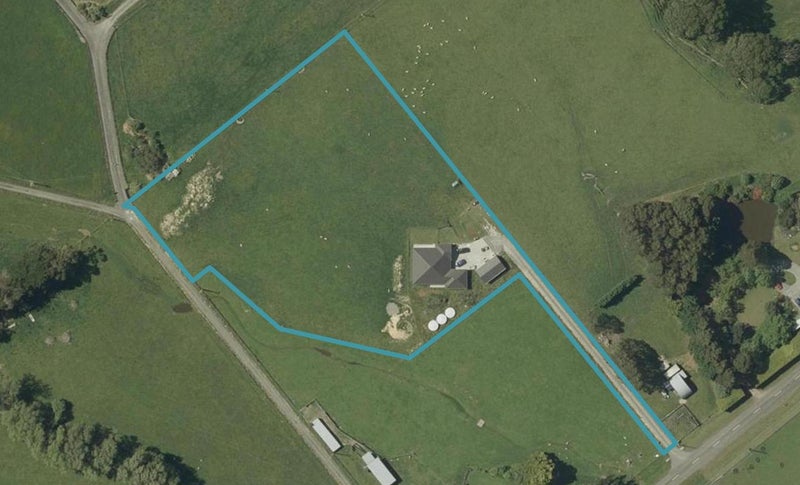 56 Harts Road, Turitea, Palmerston North - Carousel 1