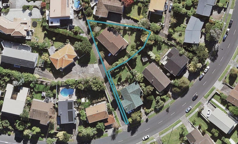 19 Chelsea View Drive, Chatswood, Auckland - Carousel 1