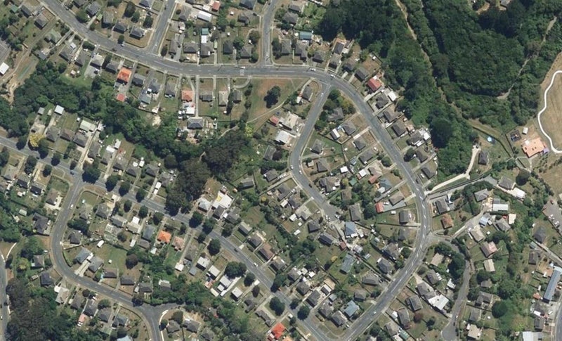 10 Stevens Crescent, Ranui, Porirua - Carousel 1