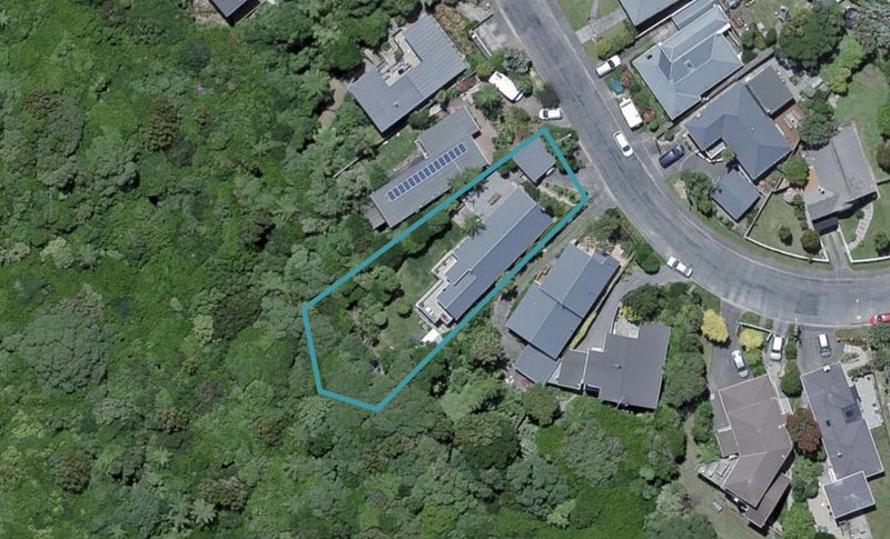 17 Huntleigh Park Way, Ngaio, Wellington - Carousel 1