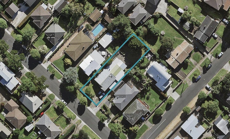 61 Namata Road, One Tree Hill, Auckland - Carousel 1