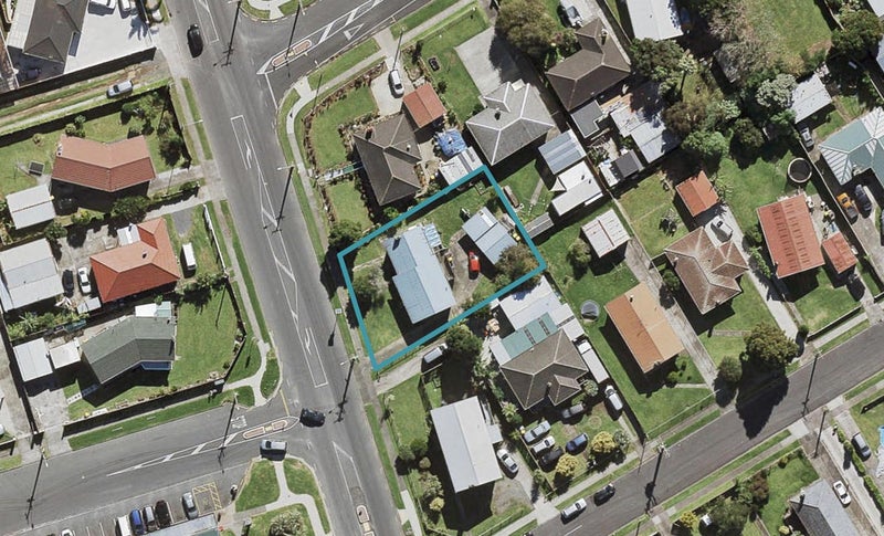 42 Robertson Road, Favona, Auckland - Carousel 1