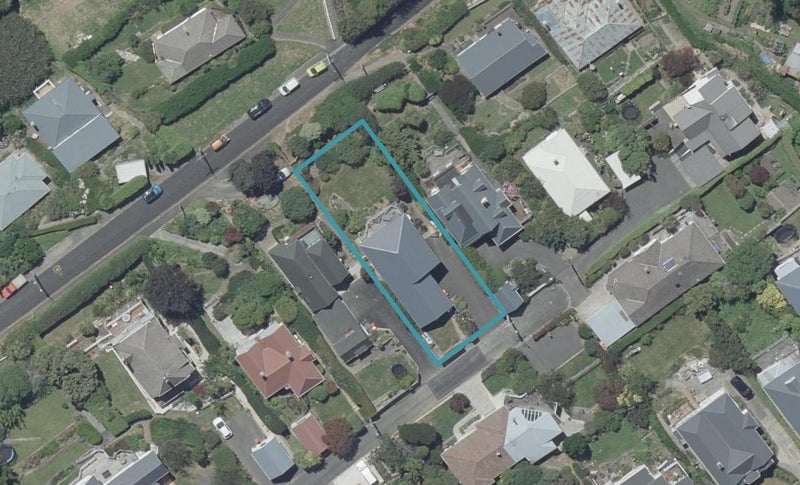 4 Gowry Place, Kaikorai, Dunedin - Carousel 1